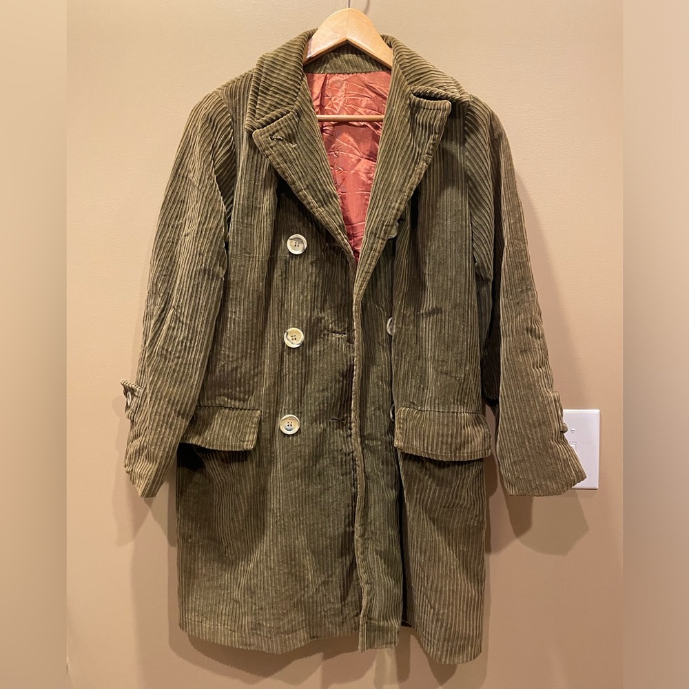 Vintage olive Corduroy coat - Picture 4 of 9